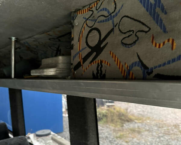 Серый Мерседес Варио, объемом двигателя 4.3 л и пробегом 200 тыс. км за 14000 $, фото 56 на Automoto.ua