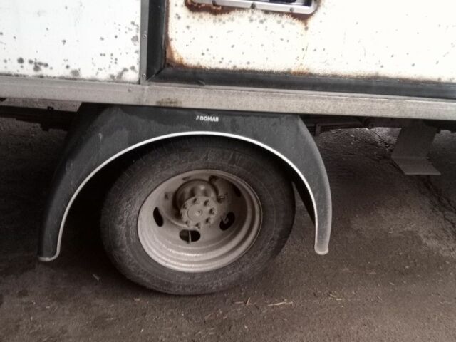 Синий Мерседес Варио, объемом двигателя 4 л и пробегом 500 тыс. км за 3100 $, фото 6 на Automoto.ua