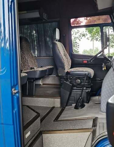 Синий Мерседес Варио, объемом двигателя 4.3 л и пробегом 432 тыс. км за 51900 $, фото 29 на Automoto.ua