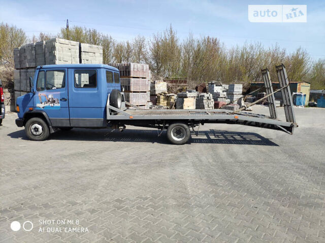 Синий Мерседес Варио, объемом двигателя 4.25 л и пробегом 600 тыс. км за 8500 $, фото 3 на Automoto.ua