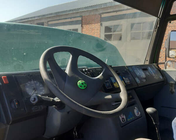 Зеленый Мерседес Варио, объемом двигателя 2.87 л и пробегом 230 тыс. км за 9000 $, фото 13 на Automoto.ua