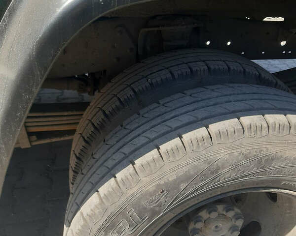 Зеленый Мерседес Варио, объемом двигателя 2.87 л и пробегом 230 тыс. км за 9000 $, фото 18 на Automoto.ua