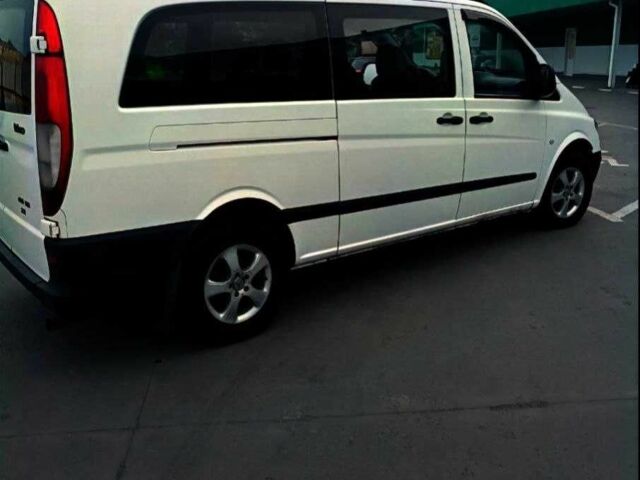Белый Мерседес Виано, объемом двигателя 3 л и пробегом 426 тыс. км за 8500 $, фото 2 на Automoto.ua
