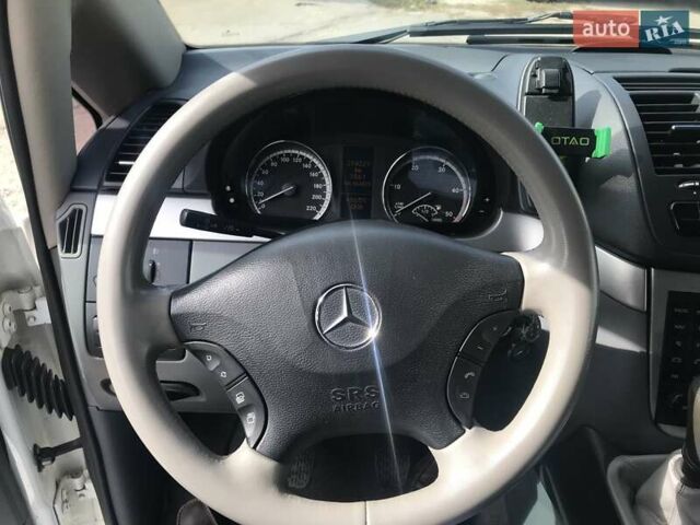 Мерседес Виано 2010 в Харькове на Automoto.ua Белый Мерседес Виано, объемом двигателя 2.14 л и пробегом 214 тыс. км за 17000 $, фото 13 на Automoto.ua