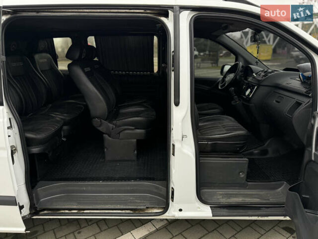 Белый Мерседес Виано, объемом двигателя 2.2 л и пробегом 293 тыс. км за 10700 $, фото 41 на Automoto.ua