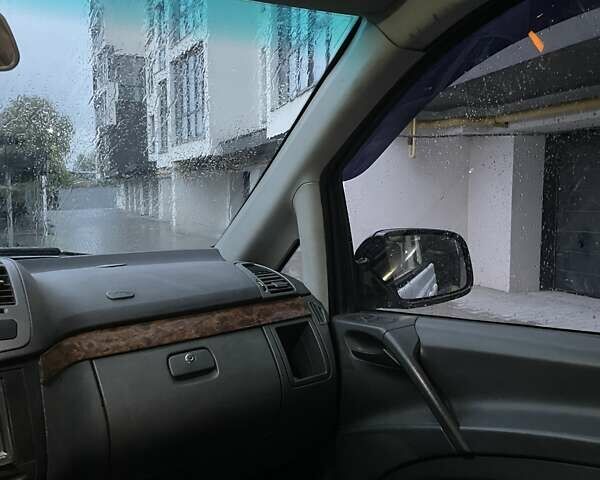 Білий Мерседес Віано, об'ємом двигуна 2.14 л та пробігом 427 тис. км за 10000 $, фото 34 на Automoto.ua