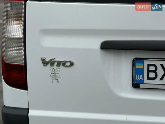 Белый Мерседес Виано, объемом двигателя 2.2 л и пробегом 293 тыс. км за 10700 $, фото 14 на Automoto.ua