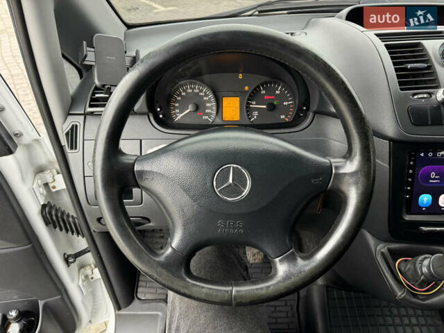 Белый Мерседес Виано, объемом двигателя 2.2 л и пробегом 293 тыс. км за 10700 $, фото 40 на Automoto.ua