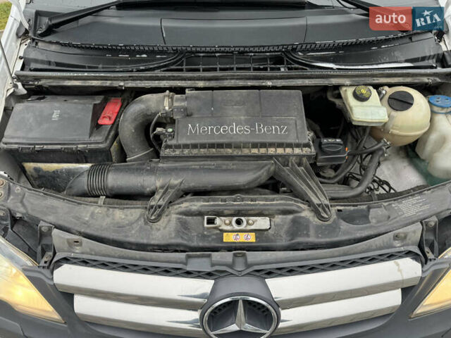 Белый Мерседес Виано, объемом двигателя 2.2 л и пробегом 293 тыс. км за 10700 $, фото 50 на Automoto.ua