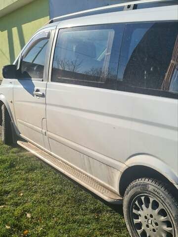 Белый Мерседес Виано, объемом двигателя 2.2 л и пробегом 206 тыс. км за 23182 $, фото 5 на Automoto.ua