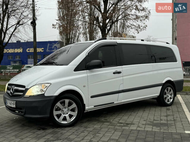 Белый Мерседес Виано, объемом двигателя 2.2 л и пробегом 293 тыс. км за 10700 $, фото 4 на Automoto.ua