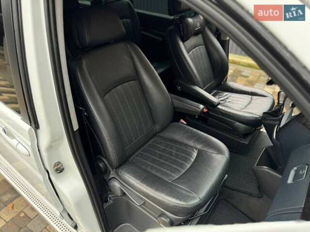 Білий Мерседес Віано, об'ємом двигуна 2.2 л та пробігом 419 тис. км за 15200 $, фото 22 на Automoto.ua