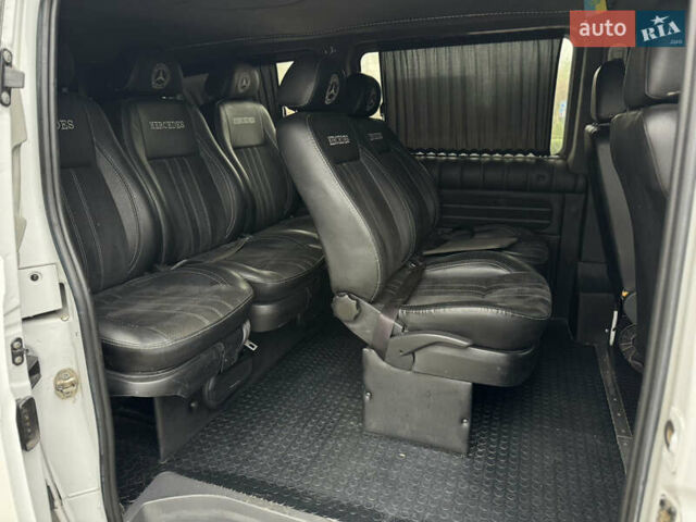 Белый Мерседес Виано, объемом двигателя 2.2 л и пробегом 293 тыс. км за 10700 $, фото 44 на Automoto.ua