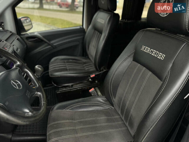 Белый Мерседес Виано, объемом двигателя 2.2 л и пробегом 293 тыс. км за 10700 $, фото 35 на Automoto.ua