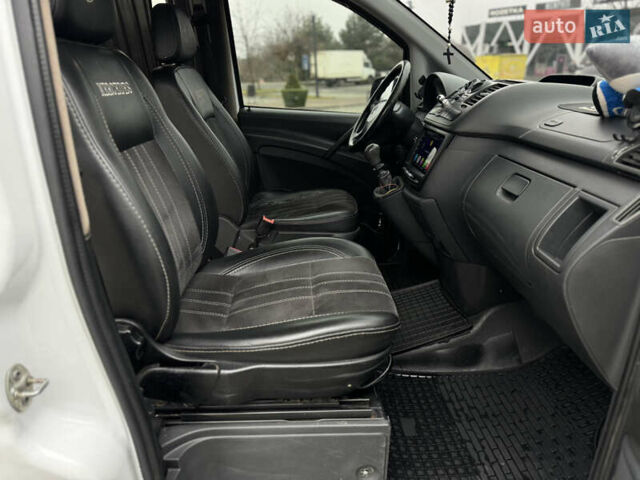 Белый Мерседес Виано, объемом двигателя 2.2 л и пробегом 293 тыс. км за 10700 $, фото 42 на Automoto.ua