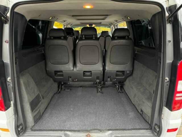 Білий Мерседес Віано, об'ємом двигуна 2.1 л та пробігом 411 тис. км за 15200 $, фото 5 на Automoto.ua