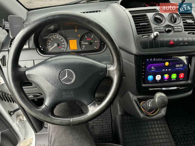 Белый Мерседес Виано, объемом двигателя 2.2 л и пробегом 293 тыс. км за 10700 $, фото 37 на Automoto.ua