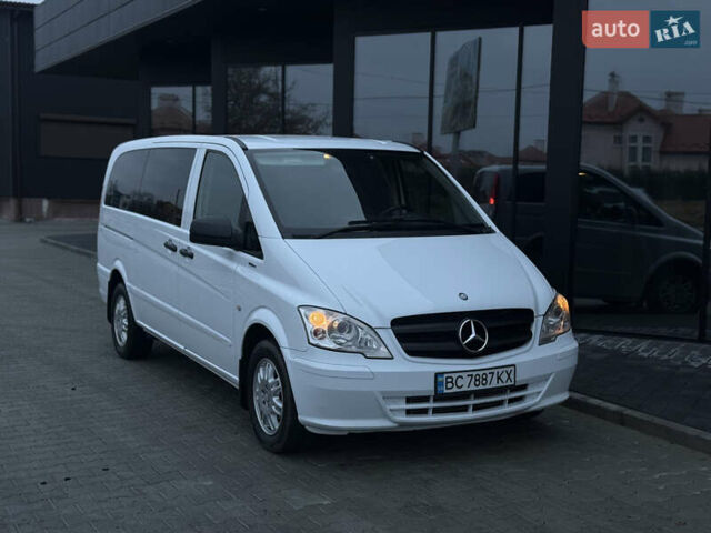 Белый Мерседес Виано, объемом двигателя 2.14 л и пробегом 175 тыс. км за 17700 $, фото 2 на Automoto.ua