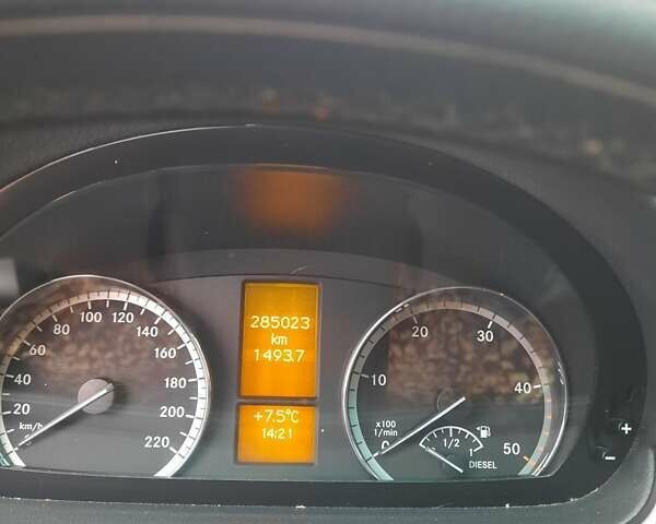 Белый Мерседес Виано, объемом двигателя 2.14 л и пробегом 285 тыс. км за 20320 $, фото 9 на Automoto.ua