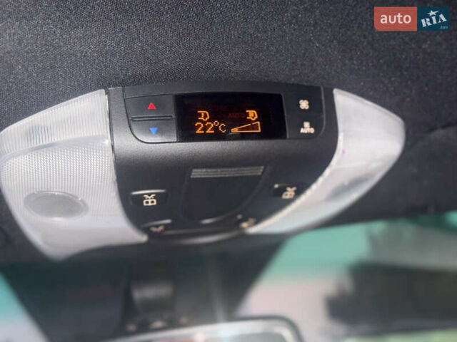 Мерседес Виано 2014 в Львове на Automoto.ua Белый Мерседес Виано, объемом двигателя 2.14 л и пробегом 271 тыс. км за 24000 $, фото 21 на Automoto.ua