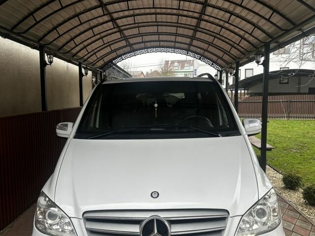 Белый Мерседес Виано, объемом двигателя 2.1 л и пробегом 270 тыс. км за 24500 $, фото 1 на Automoto.ua