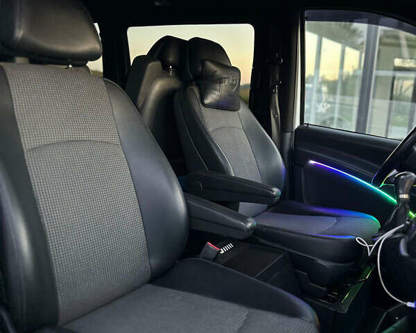 Мерседес Виано 2014 в Львове на Automoto.ua Белый Мерседес Виано, объемом двигателя 2.14 л и пробегом 271 тыс. км за 24000 $, фото 15 на Automoto.ua