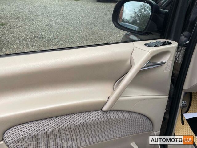 Черный Мерседес Виано, объемом двигателя 2.1 л и пробегом 308 тыс. км за 13499 $, фото 8 на Automoto.ua