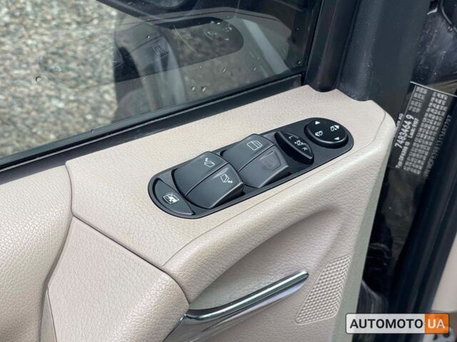 Черный Мерседес Виано, объемом двигателя 2.1 л и пробегом 308 тыс. км за 13499 $, фото 9 на Automoto.ua