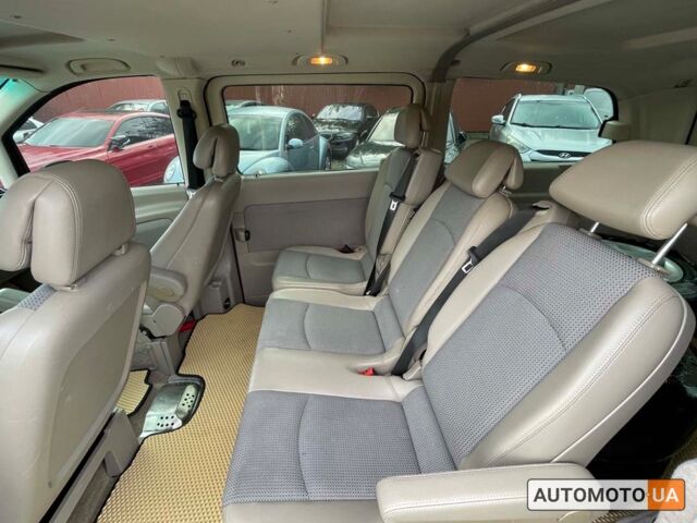 Черный Мерседес Виано, объемом двигателя 2.1 л и пробегом 308 тыс. км за 13499 $, фото 13 на Automoto.ua