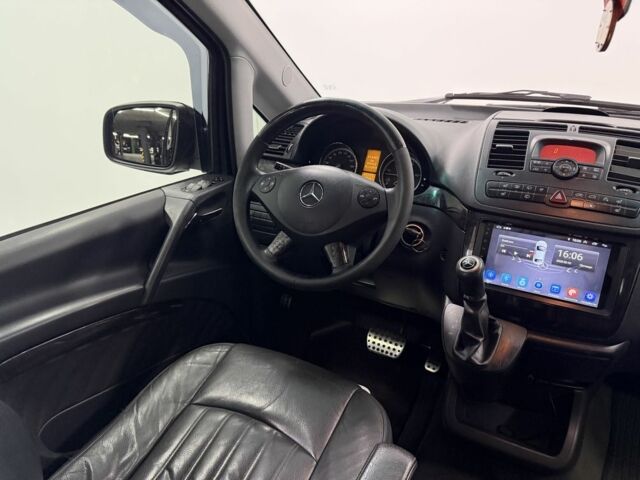 Чорний Мерседес Віано, об'ємом двигуна 3 л та пробігом 380 тис. км за 14999 $, фото 4 на Automoto.ua