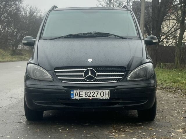 Черный Мерседес Виано, объемом двигателя 3.2 л и пробегом 293 тыс. км за 8000 $, фото 6 на Automoto.ua
