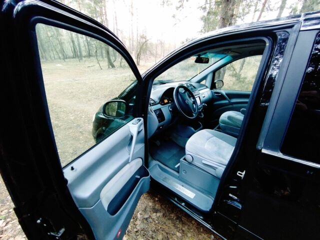 Черный Мерседес Виано, объемом двигателя 2.2 л и пробегом 236 тыс. км за 5900 $, фото 14 на Automoto.ua