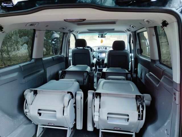 Черный Мерседес Виано, объемом двигателя 2.2 л и пробегом 236 тыс. км за 5900 $, фото 13 на Automoto.ua