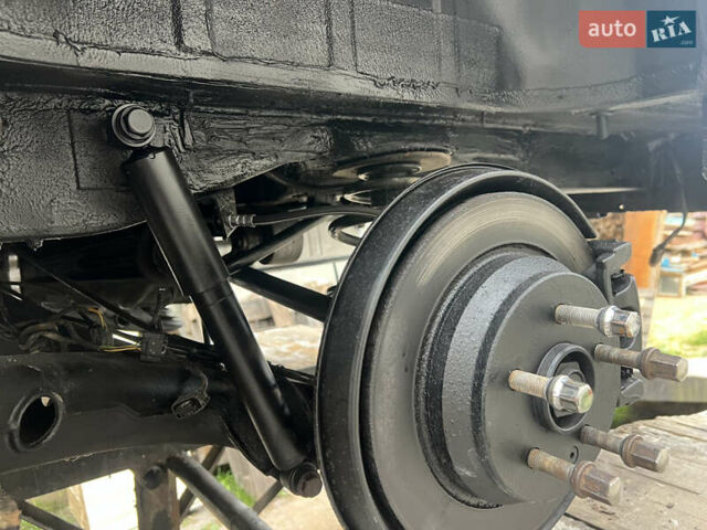 Черный Мерседес Виано, объемом двигателя 3.72 л и пробегом 332 тыс. км за 16500 $, фото 46 на Automoto.ua