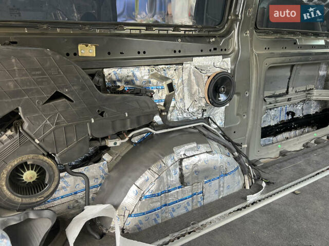 Черный Мерседес Виано, объемом двигателя 3.72 л и пробегом 332 тыс. км за 16500 $, фото 52 на Automoto.ua