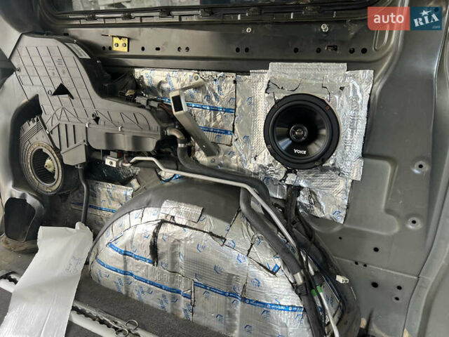 Черный Мерседес Виано, объемом двигателя 3.72 л и пробегом 332 тыс. км за 16500 $, фото 54 на Automoto.ua