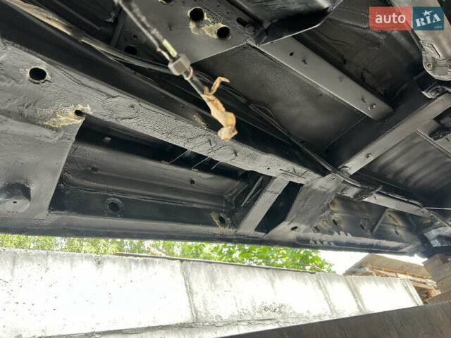 Черный Мерседес Виано, объемом двигателя 3.72 л и пробегом 332 тыс. км за 16500 $, фото 37 на Automoto.ua