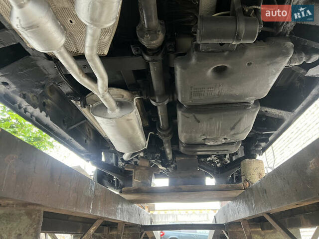 Черный Мерседес Виано, объемом двигателя 3.72 л и пробегом 332 тыс. км за 16500 $, фото 45 на Automoto.ua