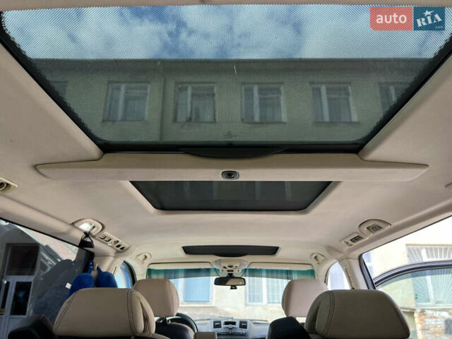 Черный Мерседес Виано, объемом двигателя 3.72 л и пробегом 332 тыс. км за 16500 $, фото 26 на Automoto.ua