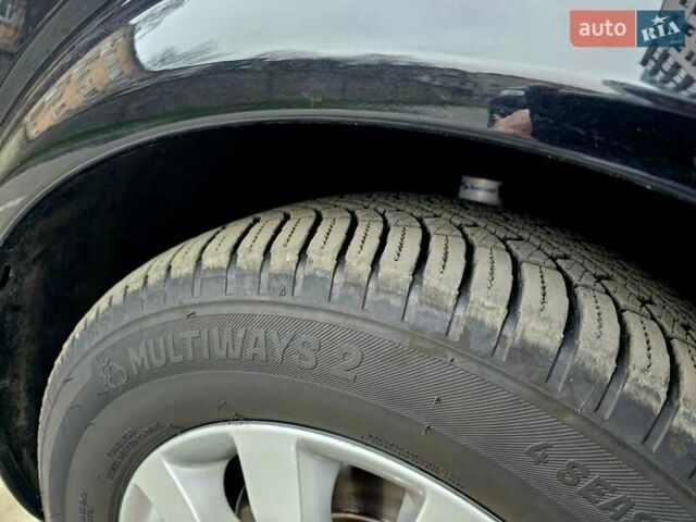 Чорний Мерседес Віано, об'ємом двигуна 3 л та пробігом 390 тис. км за 15999 $, фото 17 на Automoto.ua