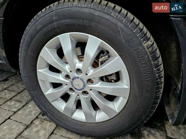 Чорний Мерседес Віано, об'ємом двигуна 3 л та пробігом 390 тис. км за 15999 $, фото 15 на Automoto.ua