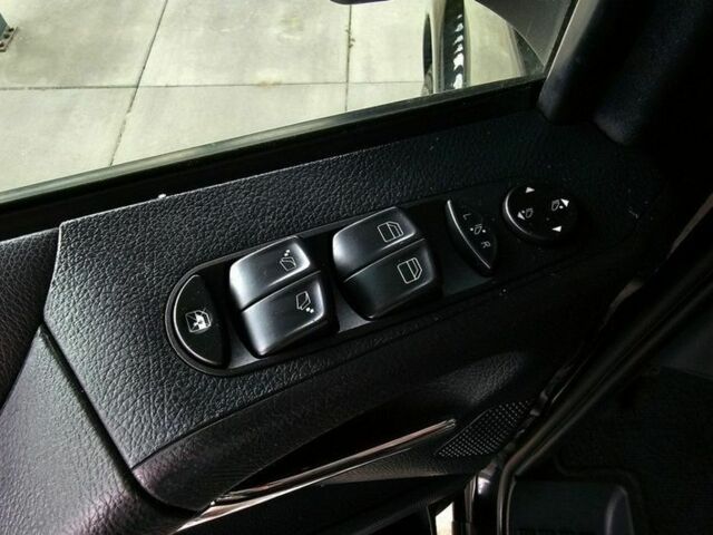 Черный Мерседес Виано, объемом двигателя 3 л и пробегом 277 тыс. км за 8400 $, фото 21 на Automoto.ua