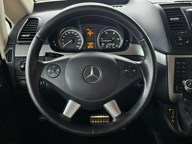 Черный Мерседес Виано, объемом двигателя 3 л и пробегом 277 тыс. км за 8400 $, фото 17 на Automoto.ua