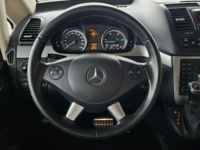 Черный Мерседес Виано, объемом двигателя 3 л и пробегом 277 тыс. км за 8100 $, фото 10 на Automoto.ua