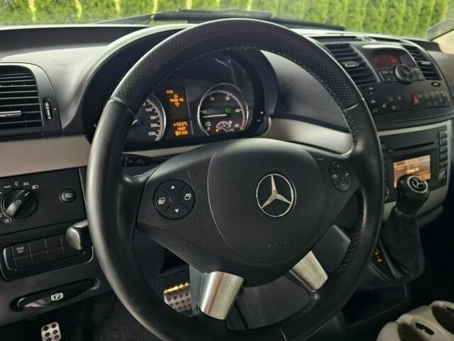 Черный Мерседес Виано, объемом двигателя 3 л и пробегом 277 тыс. км за 8400 $, фото 18 на Automoto.ua