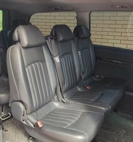 Черный Мерседес Виано, объемом двигателя 2.2 л и пробегом 138 тыс. км за 23500 $, фото 3 на Automoto.ua