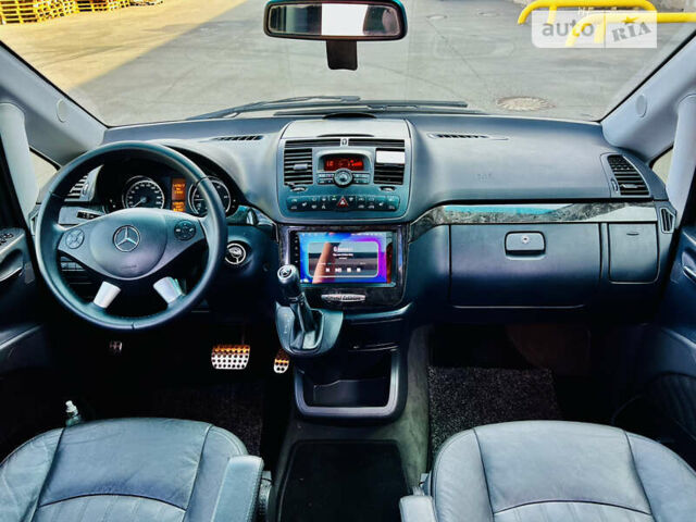 Черный Мерседес Виано, объемом двигателя 2.99 л и пробегом 152 тыс. км за 33000 $, фото 3 на Automoto.ua