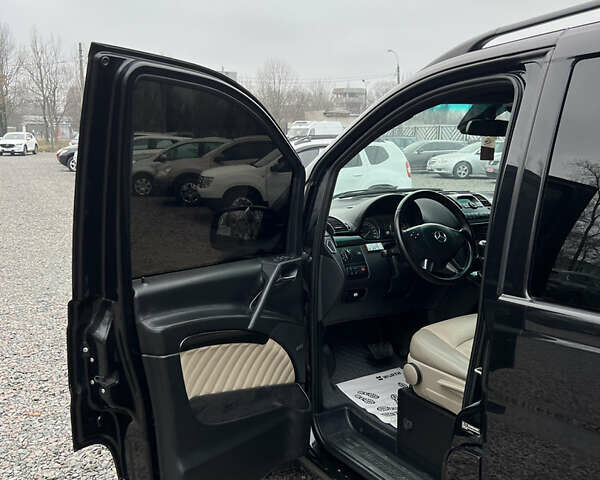 Чорний Мерседес Віано, об'ємом двигуна 2.14 л та пробігом 335 тис. км за 22200 $, фото 9 на Automoto.ua