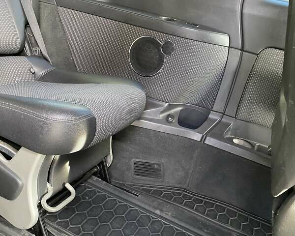 Черный Мерседес Виано, объемом двигателя 2.14 л и пробегом 274 тыс. км за 19800 $, фото 9 на Automoto.ua