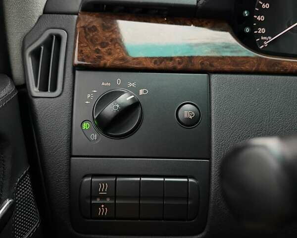 Черный Мерседес Виано, объемом двигателя 2.14 л и пробегом 286 тыс. км за 18700 $, фото 14 на Automoto.ua